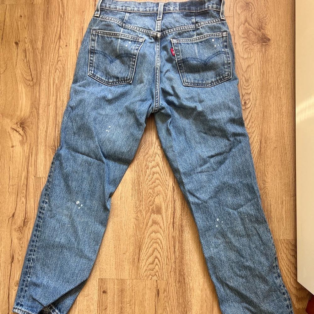 Aritizia Levi’s jeans